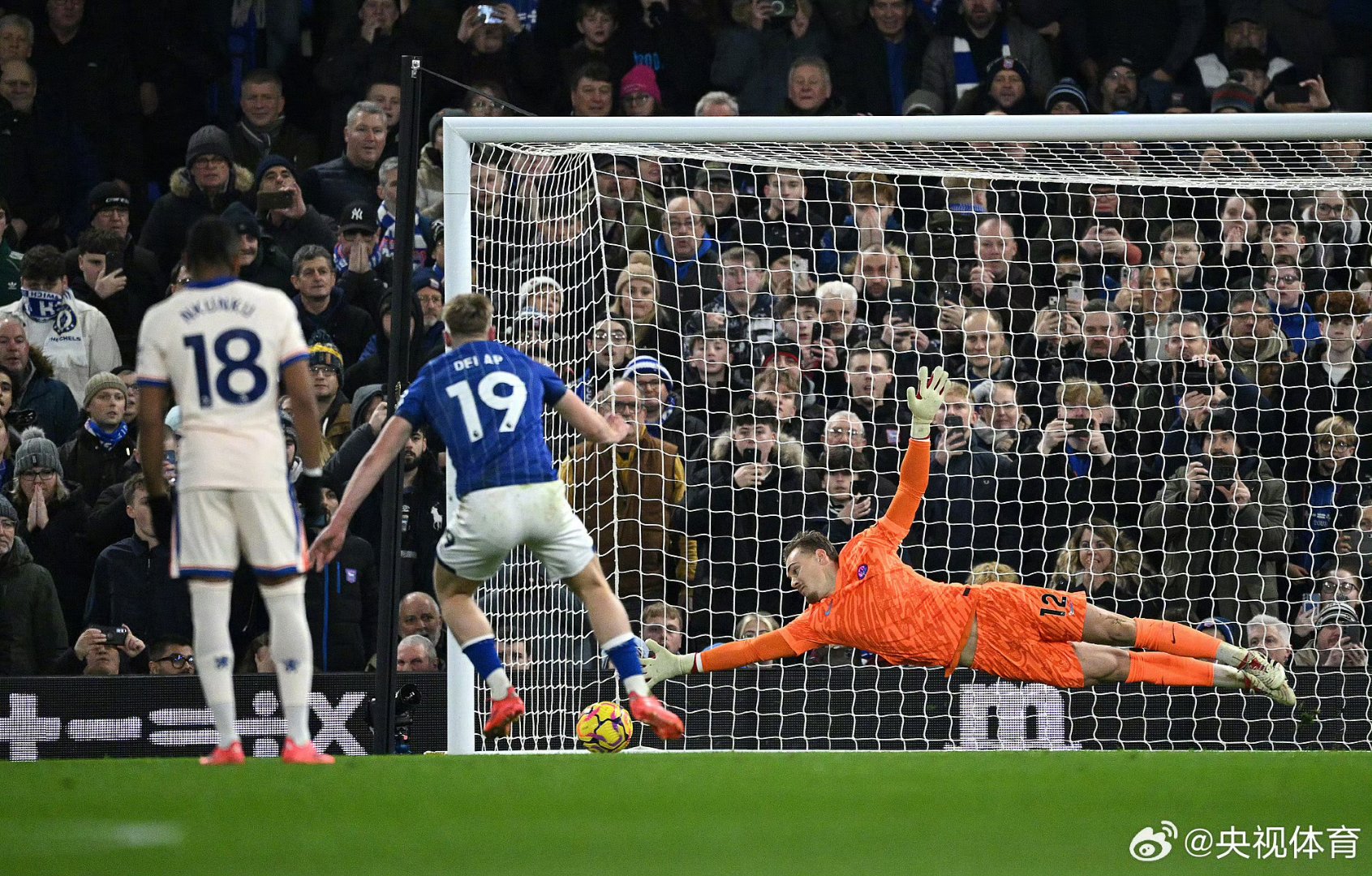 切尔西鏖战阿森纳,格列兹曼关键制胜 切尔西鏖战阿森纳,格列兹曼关键制胜