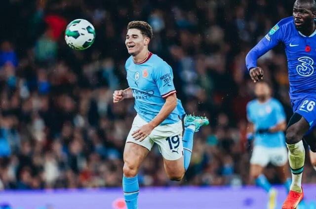 希腊鏖战英格兰，阿尔瓦雷斯状态火热