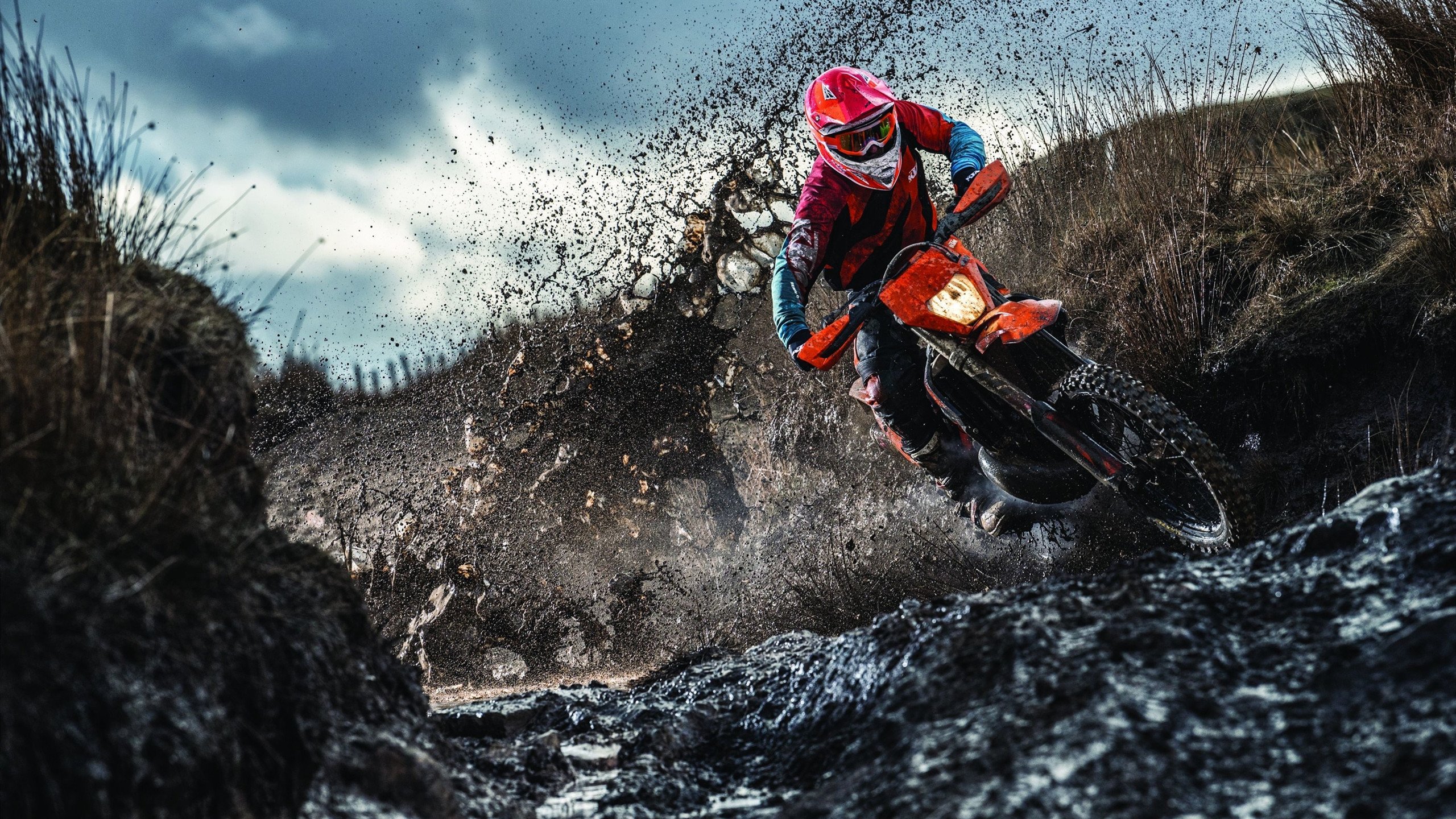 欧冠半决赛焦点战，西班牙加时鏖战，斗牛士精神刺穿三狮军团