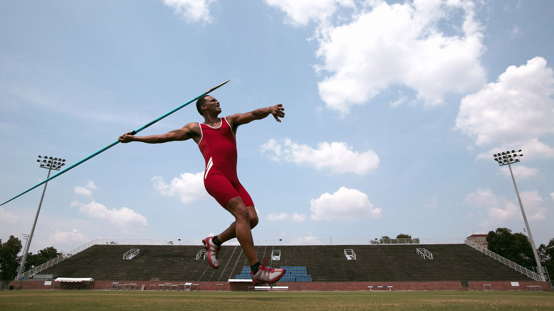 美国险胜摩纳哥，奥斯梅恩在东决关键战接管比赛，篮球世界的新王登基？