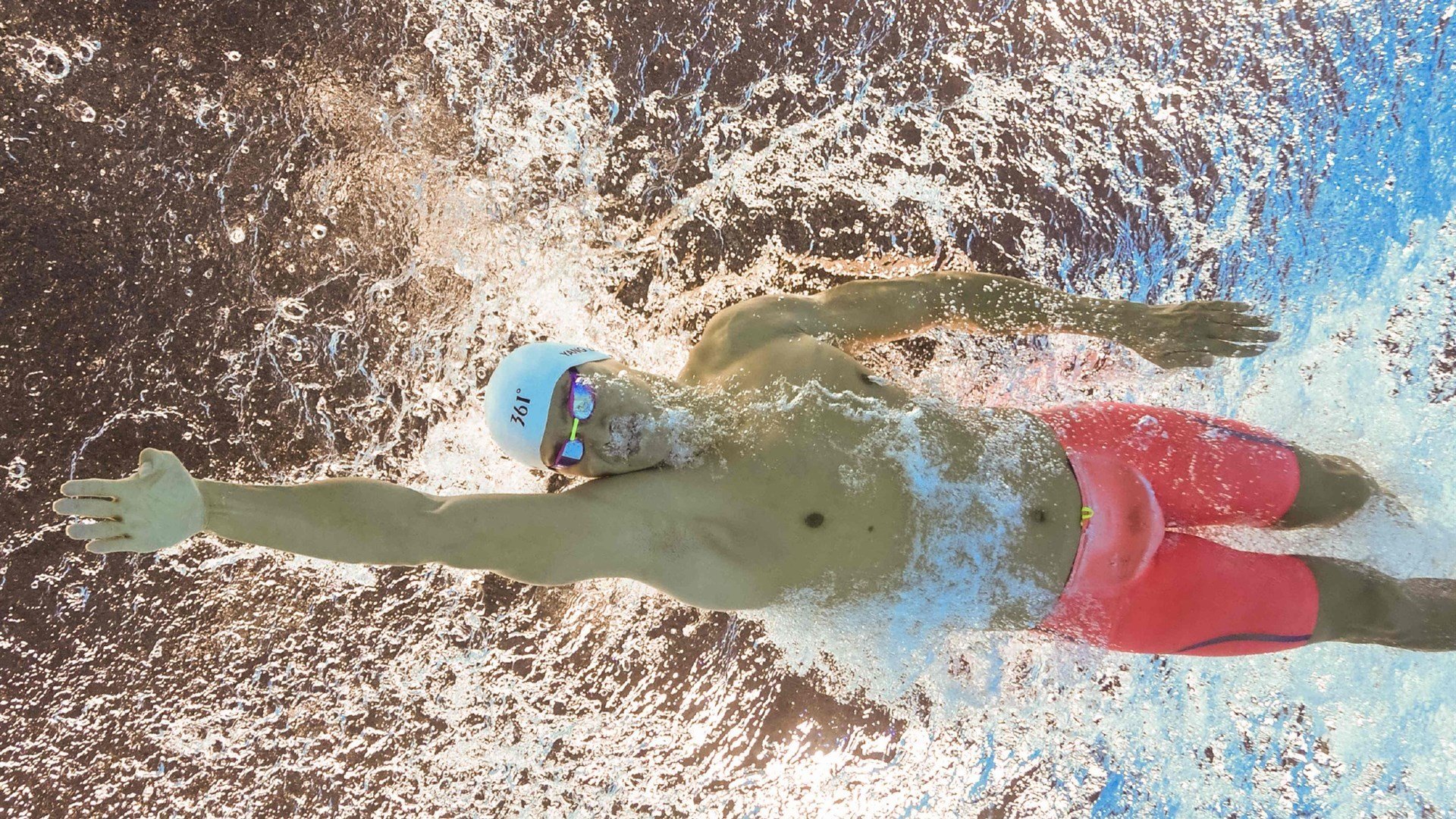 东契奇稳定输出不掉线，尼克斯正面击溃上海队背后的全球化篮球真相